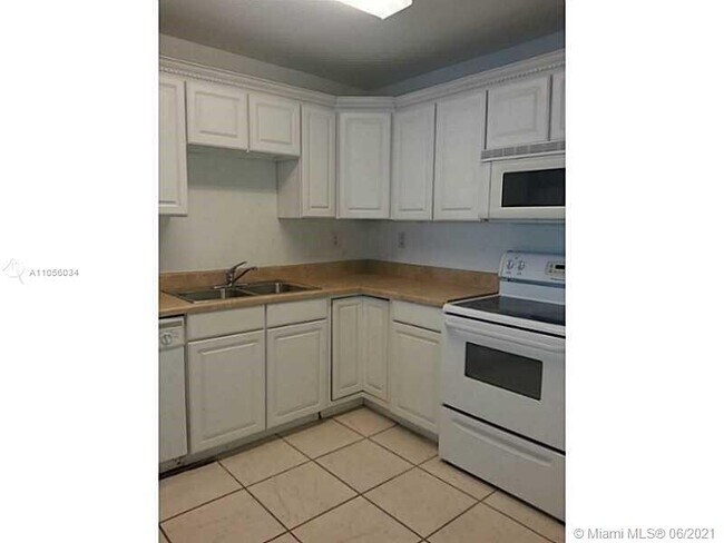 Building Photo - 20850 San Simeon Way