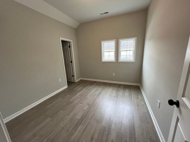 Building Photo - 3 Bedroom 2 Bathroom House for rent