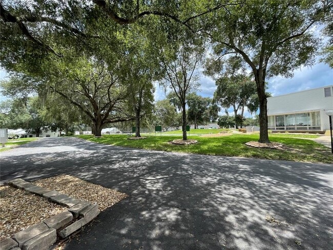 Building Photo - 3325 S Belgrave Dr