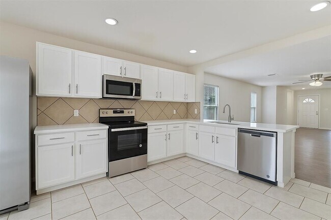 Building Photo - 7432 Cayenne Ln