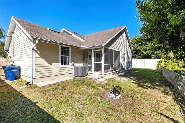 Building Photo - 3763 St Charles Cir