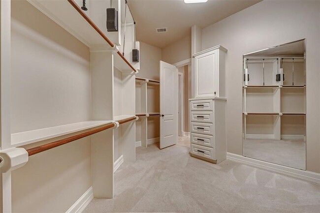 Building Photo - 33202 W Haddon Ct