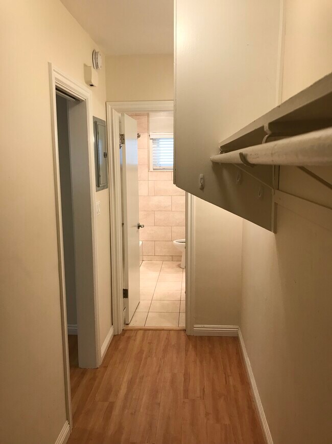 Dressing area/closet - 125 Gull St