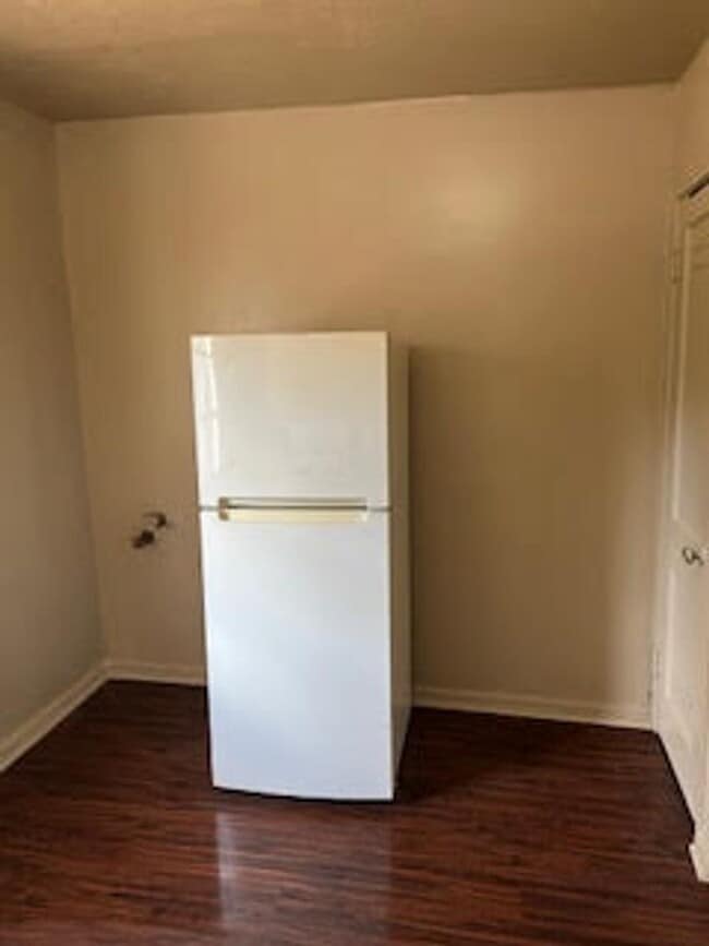 Building Photo - Affordable 2 Bedroom, 1 Bath Cottage in Bl...