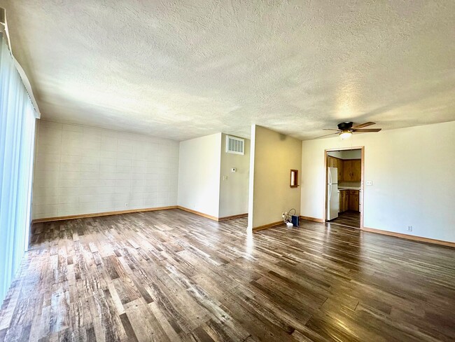 Building Photo - 1 Bedroom, 1 Bathroom Apartment for Rent!