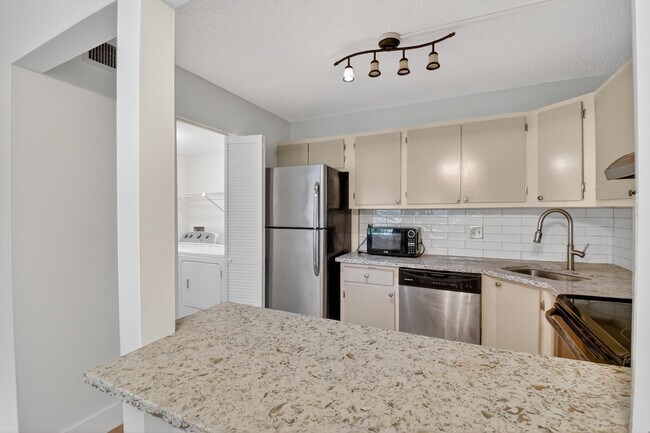Building Photo - 4850 Sable Pine Cir