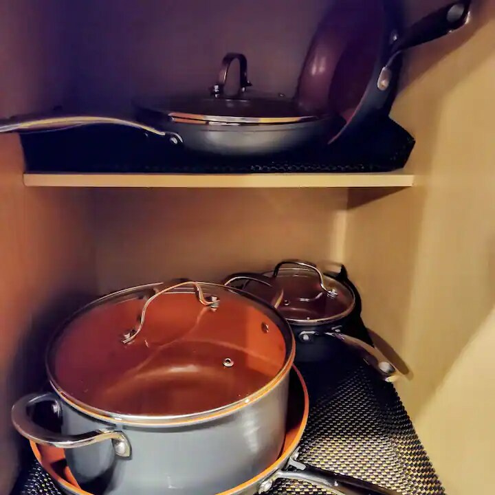Kitchen Pots and Pans - 717 Estuary Trl