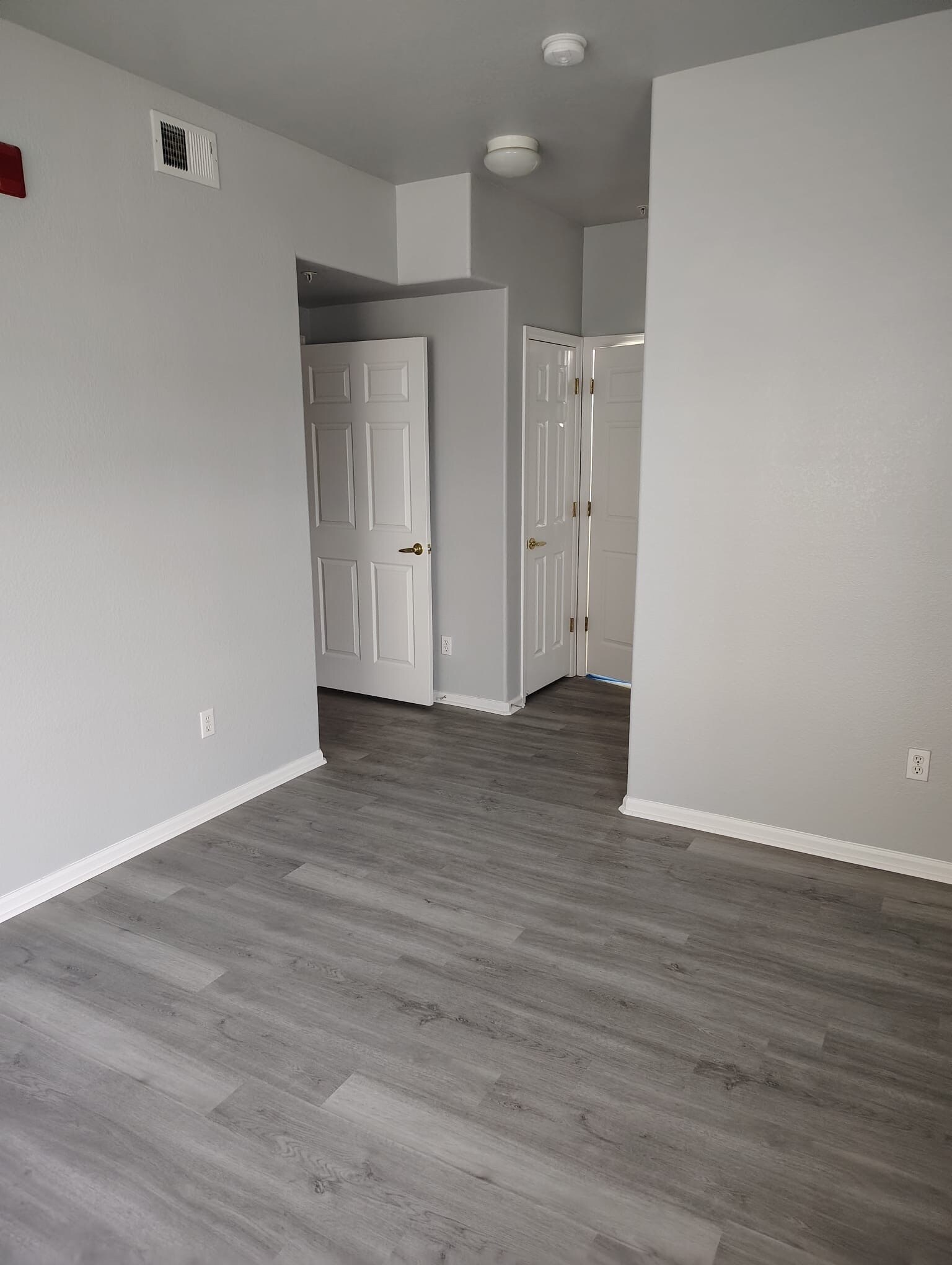 Building Photo - 15700 E Jamison Dr