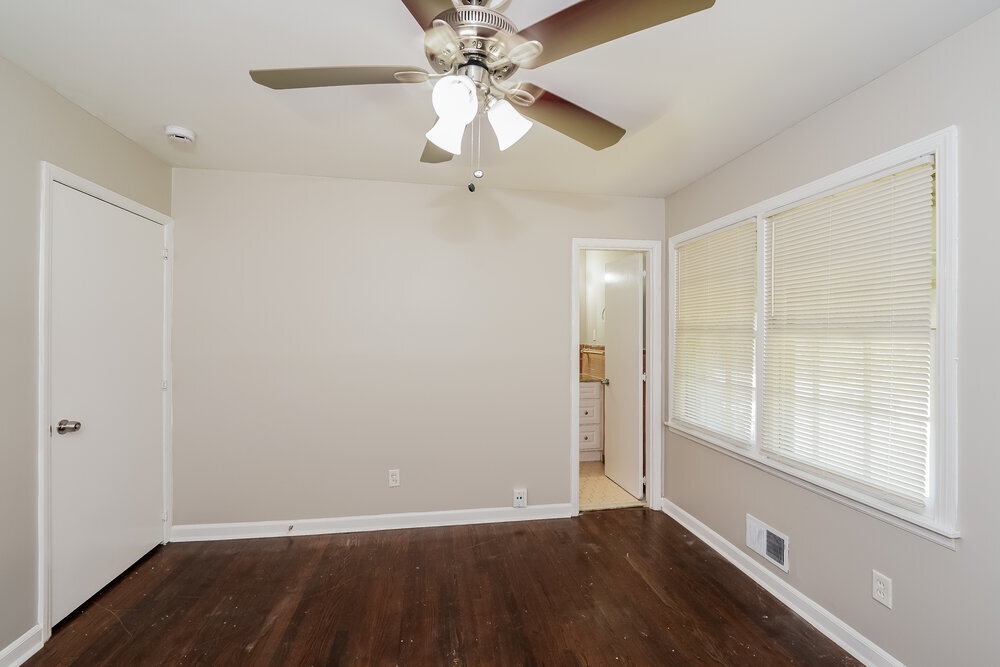 Building Photo - 9813 Redcliff Rd