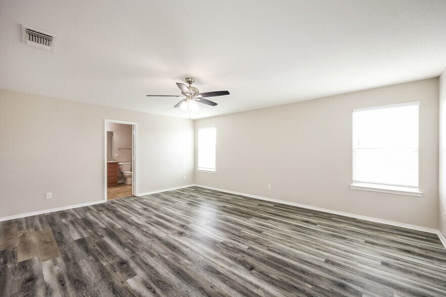 Building Photo - 4530 Wrangler Run