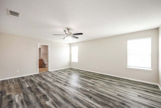 Building Photo - 4530 Wrangler Run