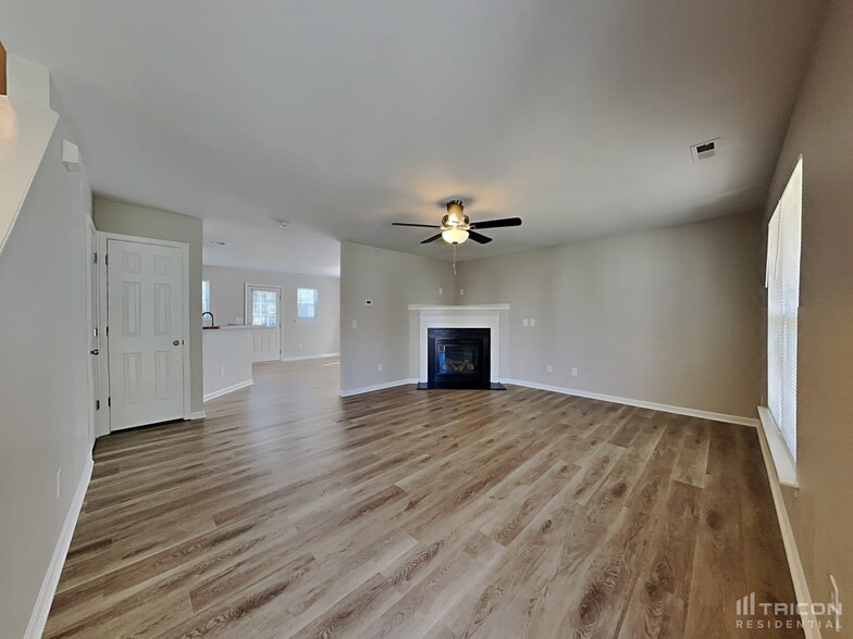 Building Photo - 1325 Rushing Creek Pkwy