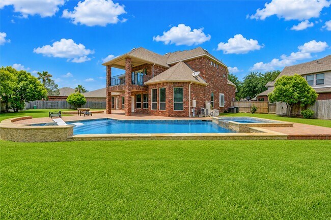 Building Photo - 1335 Altavilla Ln