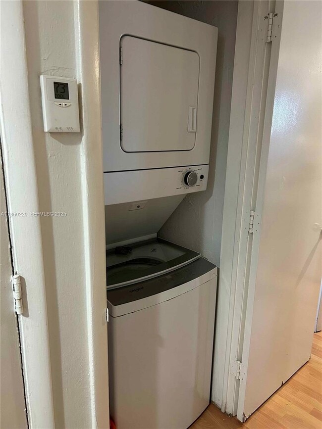 Building Photo - 7480 Miami Lakes Dr