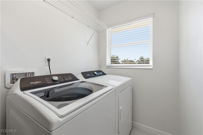 Building Photo - 1235 Par View Dr