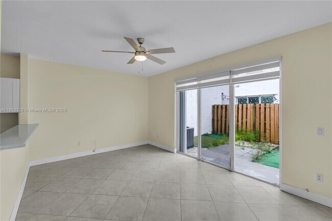 Building Photo - 4292 SW 156th Ave