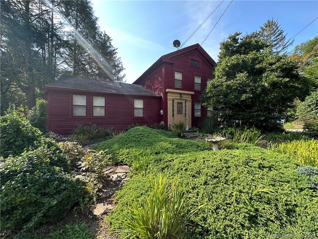 Primary Photo - 2 Molzon Ln