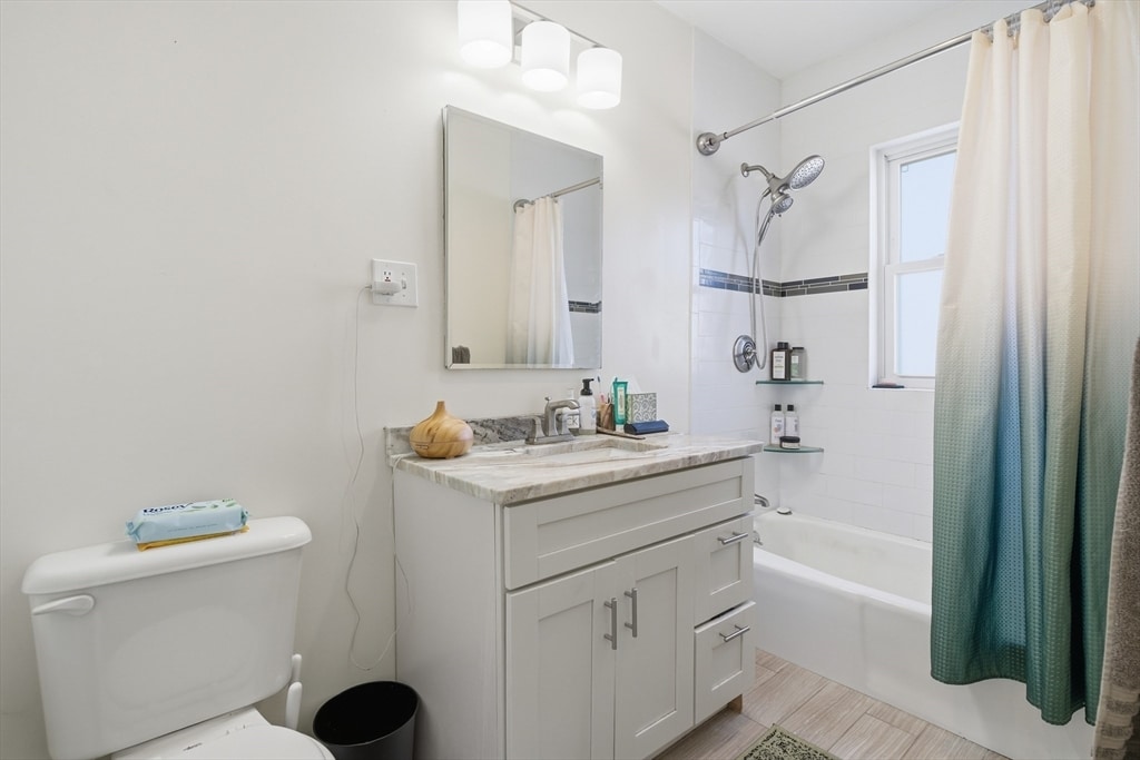 Building Photo - 11 Asticou Rd