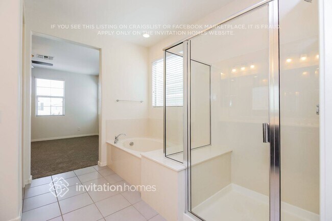 Building Photo - 2241 S Osborn Ln