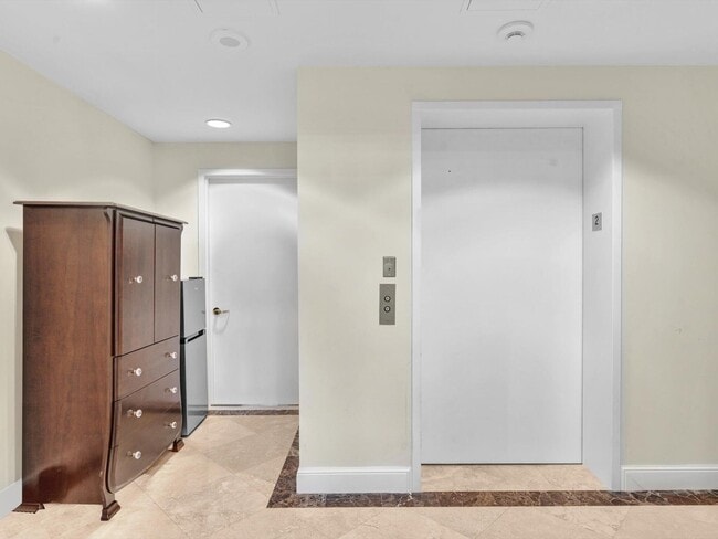Building Photo - 3720 S Ocean Blvd
