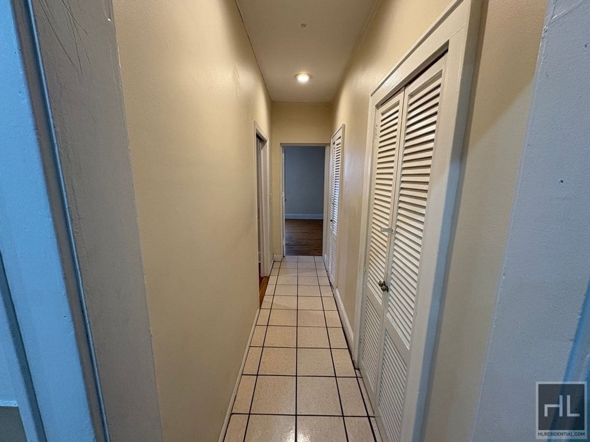 Building Photo - Park Hill Ave, YONKERS