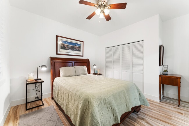 Building Photo - 403 Sea Oats Dr