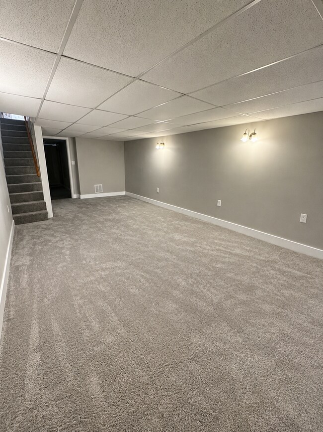 Building Photo - 411 N Luzerne Ave