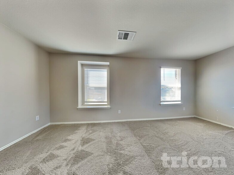 Building Photo - 13725 Vigilance St