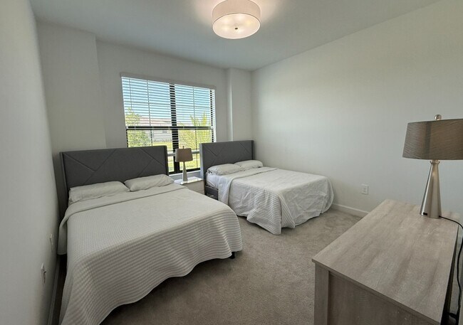 Building Photo - 4967 Seafoam Trl