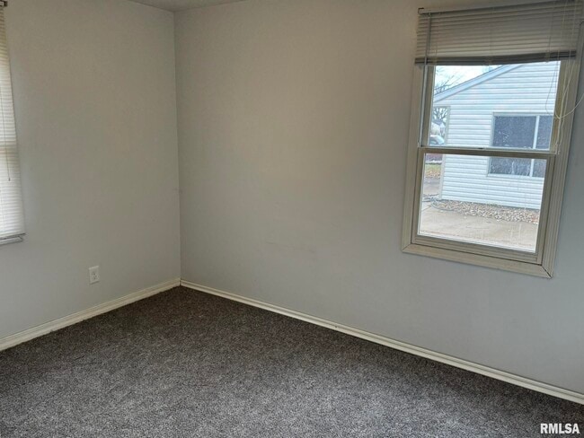 Building Photo - 2914 W 67th St