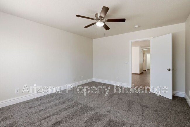 Building Photo - 10249 E Calypso Ave