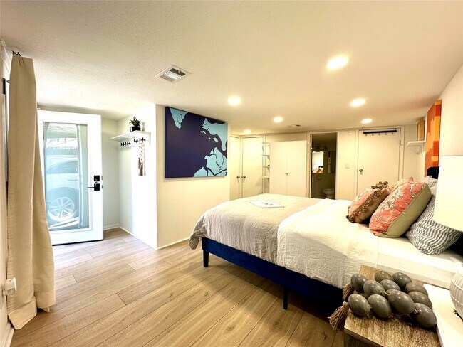 Building Photo - 4723 Aftonshire Dr