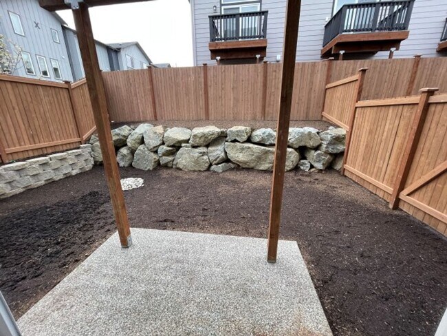 Building Photo - 4Bd/3.5Ba Snohomish Townhouse