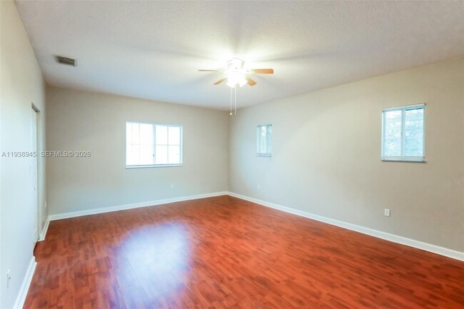 Building Photo - 377 NE 29th Terrace