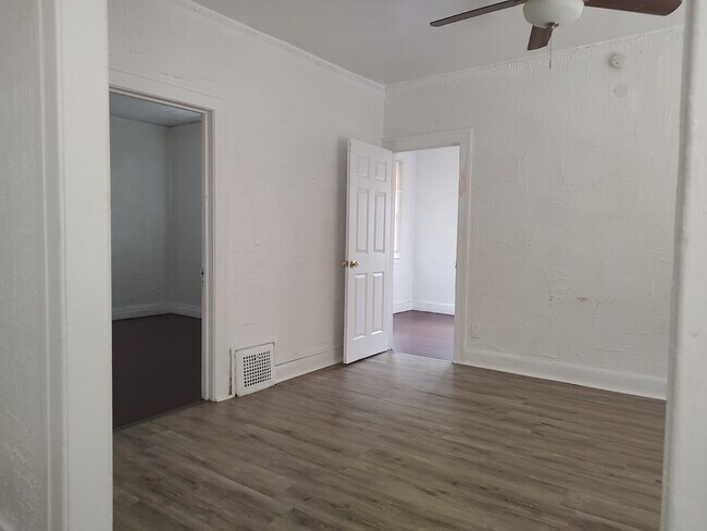 Building Photo - 8544 Ironwood St