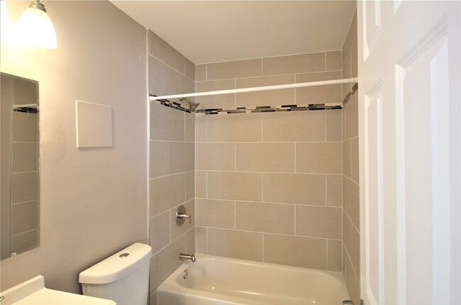 Building Photo - North East Baltimore Remodeled Apartment S...