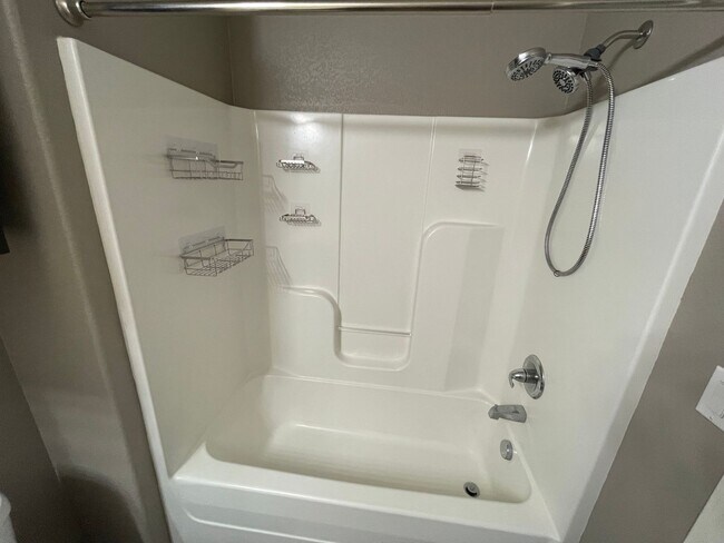 Building Photo - Cute Home in a Great Neighborhood!