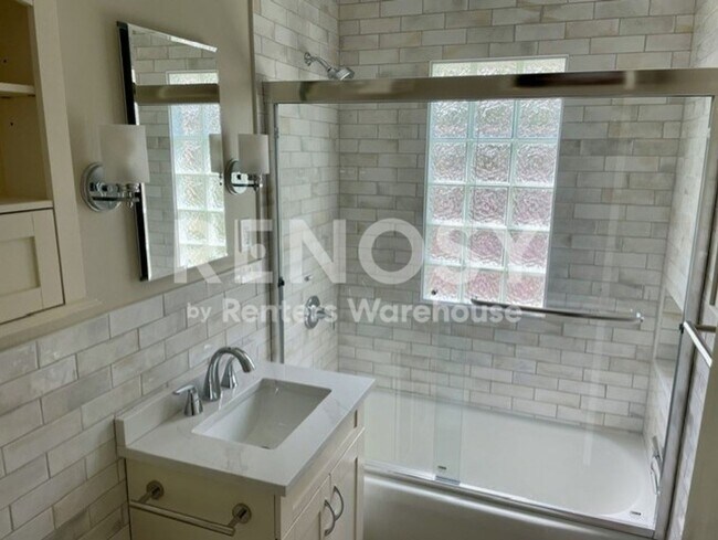 Building Photo - Fully Renovated 2BR / 2BA Home in Prime Whittier-Uptown Location