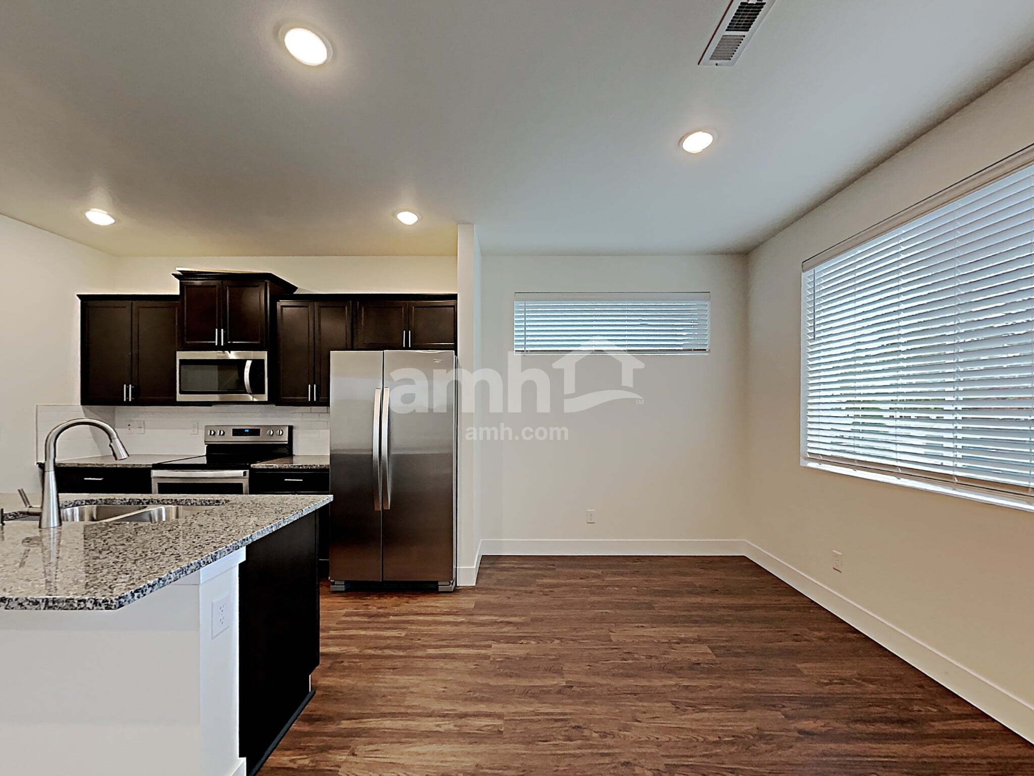 Building Photo - 23355 SE Dogwood St