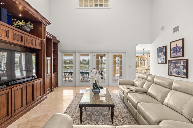 Building Photo - 2144 Henley Pl