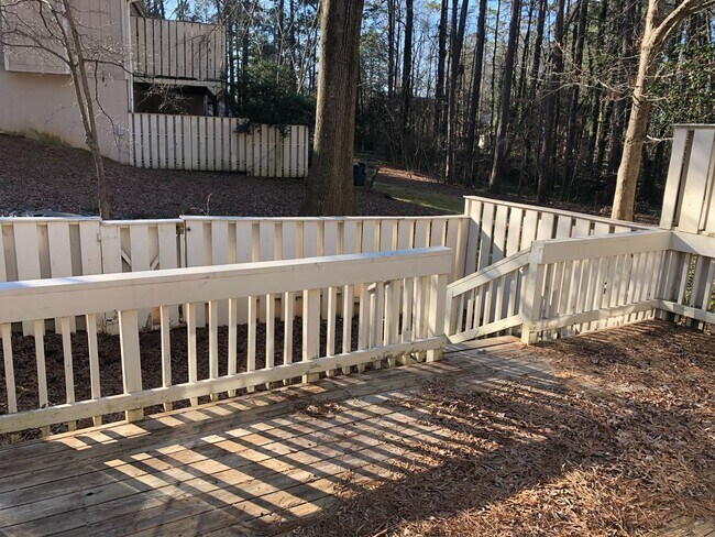 Building Photo - 838 Green Ridge Dr