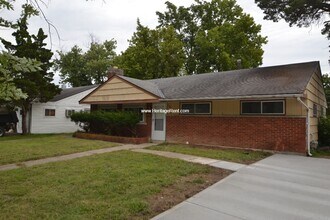 Building Photo - North College Hill 4 Bedroom with Covered Patio