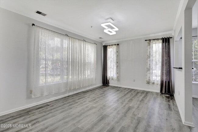 Building Photo - 337 St Andrews Pl