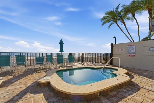 Building Photo - 15462 Gulf Blvd
