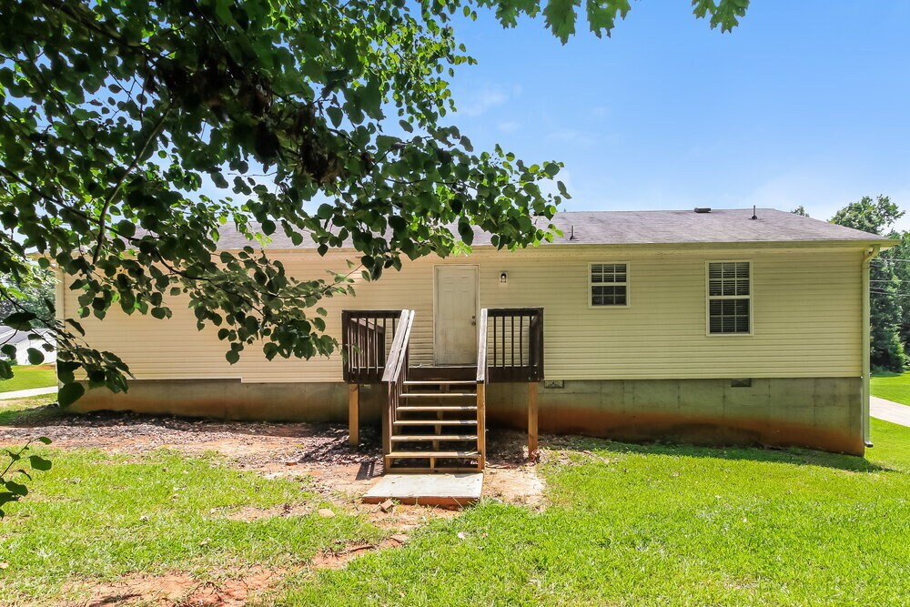 Building Photo - 60 Hunters Ridge Ct