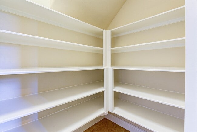 Building Photo - 27827 Patsy Pence St