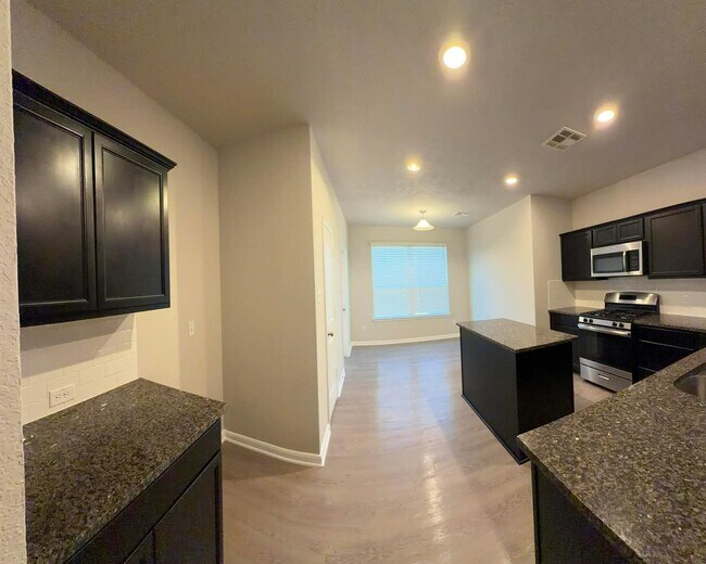 Building Photo - 1841 Basin Trl