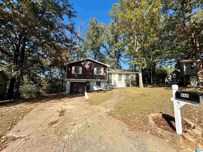 Building Photo - 648 Cort Cir NE