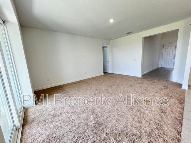 Building Photo - 2180 Axel St
