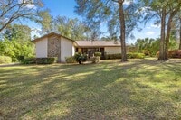 Building Photo - Comfort, Style & Space – 3 Bedroom Home in...